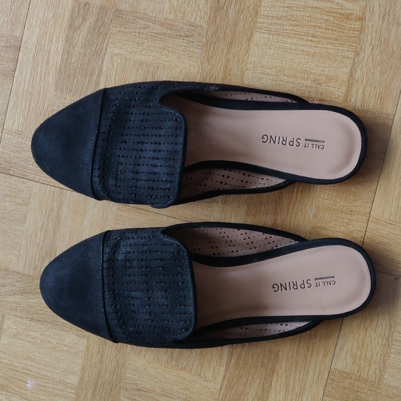Call it spring flats size 7.5